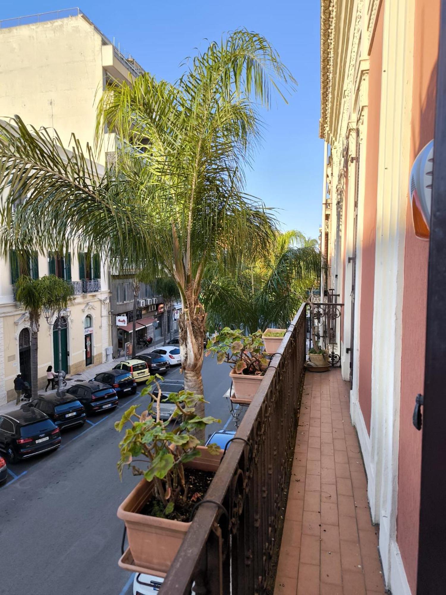 La Casa Rossa Apartment Brindisi Ngoại thất bức ảnh